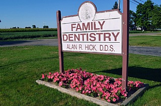 Sign for Family Dentistry